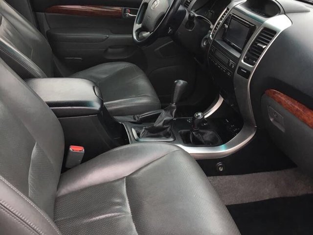Toyota Land Cruiser 120 Prado (Тойота Ленд Крузер Прадо)