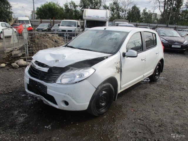 Renault Sandero 2011