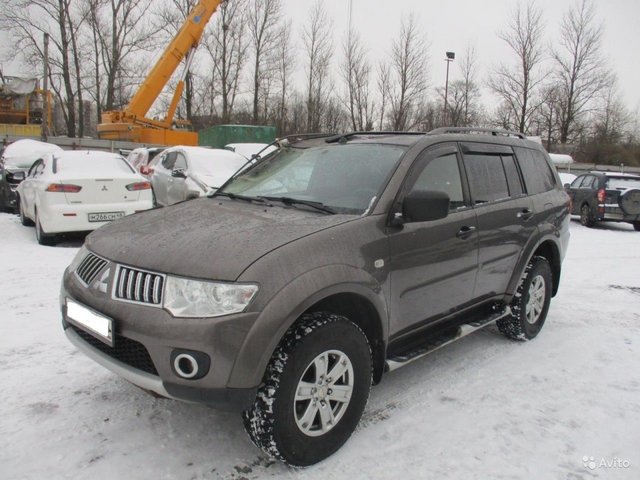Mitsubishi Pajero (Митсубиси Паджеро)