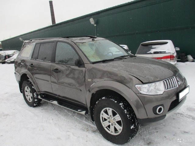 Mitsubishi Pajero (Митсубиси Паджеро)