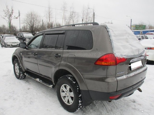 Mitsubishi Pajero (Митсубиси Паджеро)
