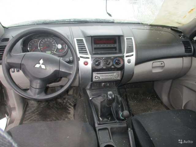 Mitsubishi Pajero (Митсубиси Паджеро)