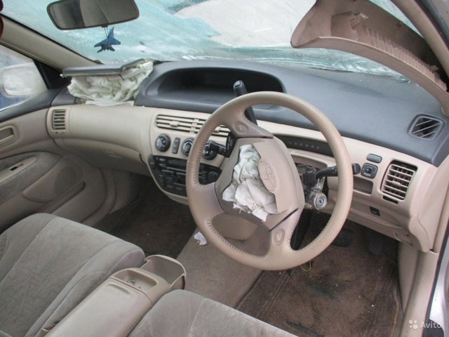 Toyota (Тойота) Vista