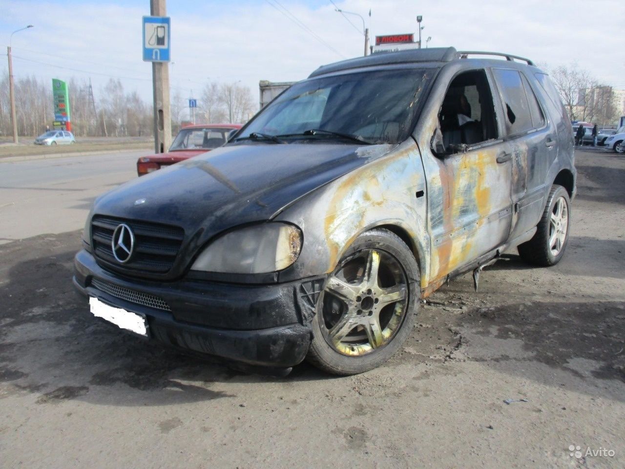 Выкупленный битый Mercedes (Мерседес) M-class 1999 г. бензин 4.3 л. автомат  пробег 390 000 км. в Санкт‑Петербурге от компании «Контакт Авто»