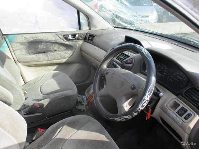 Mitsubishi (Митсубиси) Chariot