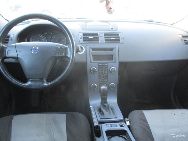 Volvo (Вольво) V50