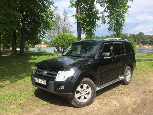 Mitsubishi Pajero (Митсубиси Паджеро)