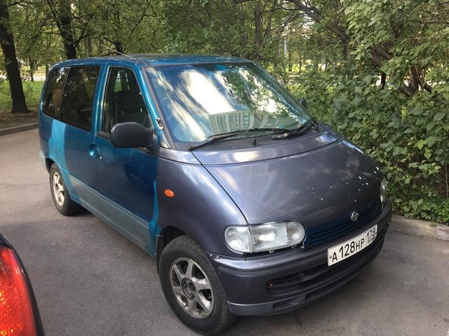 Nissan Serena 1996